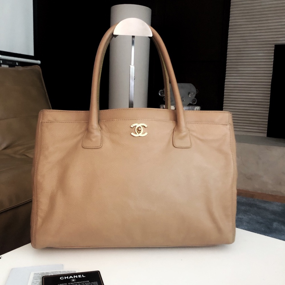 Chanel medium Executive Cerf Tote